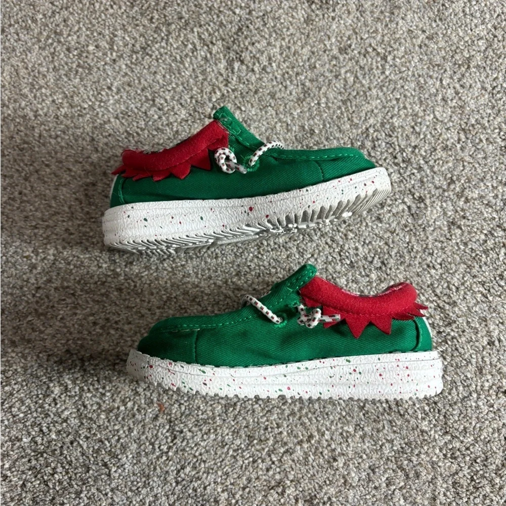 Hey Dude Kids Wally Holiday ELF (Toddler) - Loafers for Kids - Canvas Upper 7C